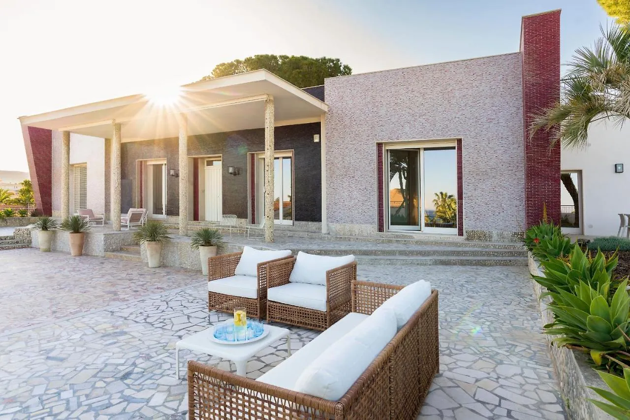 La Belle Villa Fontane Bianche 0*,  Italy
