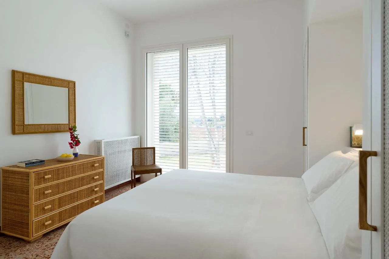 La Belle Villa Fontane Bianche 0*,